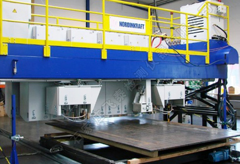 鋼板全自動探傷設(shè)備.jpg 鋼板全自動探傷設(shè)備.jpg